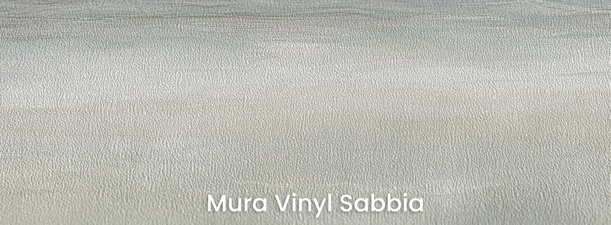 Zbliżenie na fototapetę MISTY BLOOM FIELDS - tapeta z mglistą łąką i dzikimi kwiatami na podłożu o strukturze ziarna piasku.