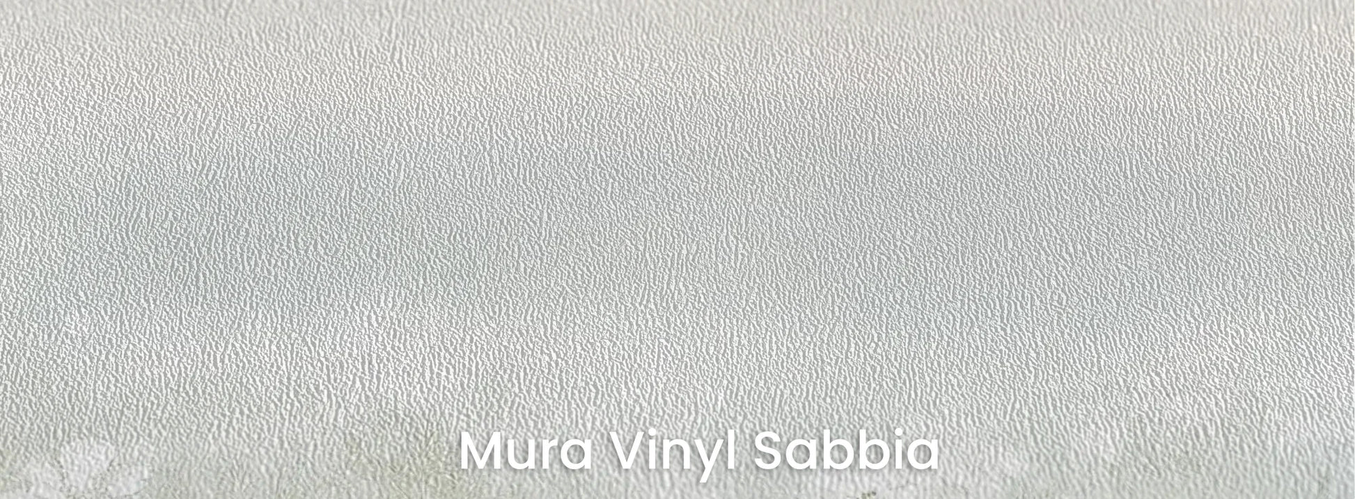 Zbliżenie na fototapetę IVORY WILDFIELDS - tapeta z mglista łąką w delikatnych barwach na podłożu o strukturze ziarna piasku.