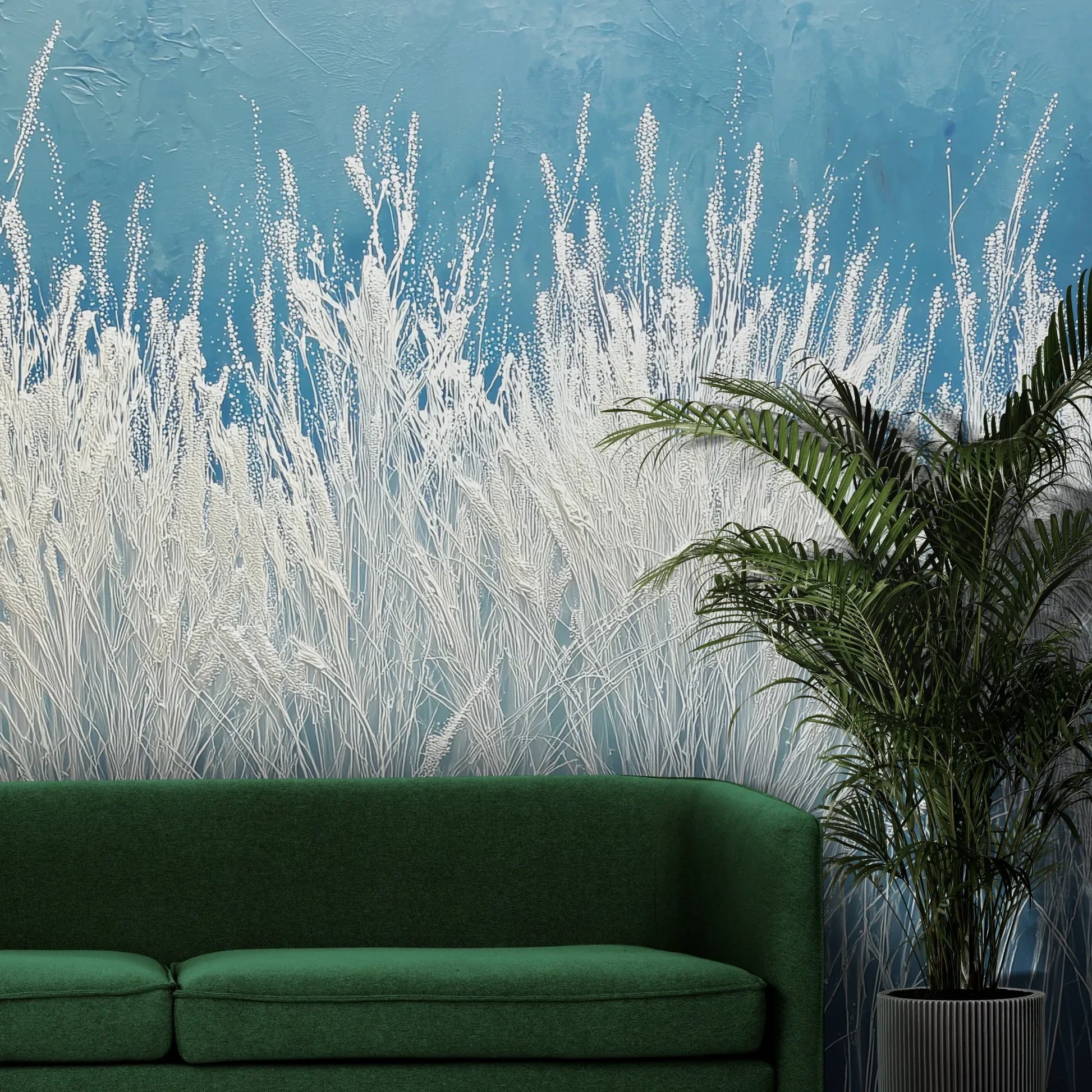 Fototapeta GLACIAL STEMS - tapeta z mroźnymi źdźbłami trawy pokazana w aranżacji wnętrza z akcentem na ścianie.