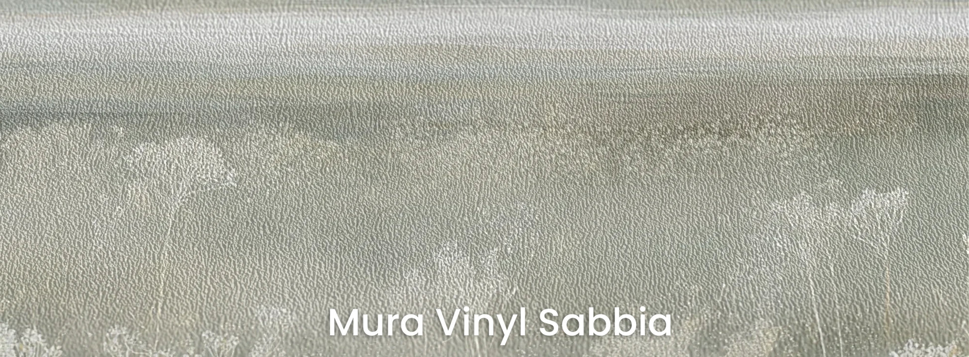 Zbliżenie na fototapetę SILVER WILDFLOWERS - tapeta z mglistą łąką na podłożu o strukturze ziarna piasku.