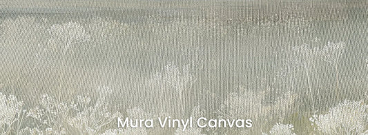 Zbliżenie na fototapetę SILVER WILDFLOWERS - tapeta z mglistą łąką na podłożu o fakturze płótna.