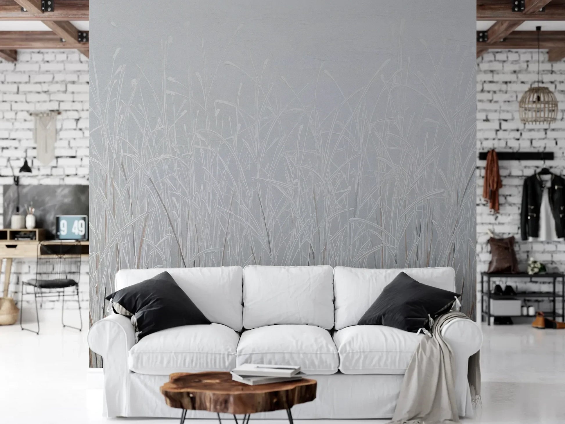 Wzór fototapety FROSTBOUND SERENITY - tapeta z zimowymi trawami w szarej mgle pokazanej w aranżacji salonu.