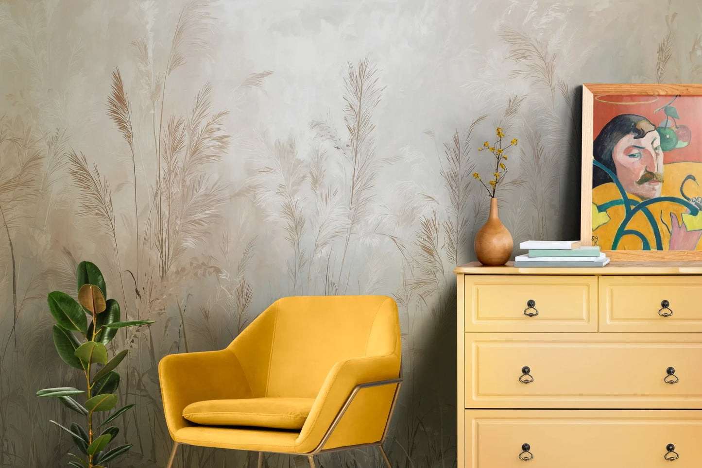 Wzór fototapety FEATHERED SOLACE - tapeta z mglistymi trawami w jasnej tonacji pokazanej w aranżacji salonu.