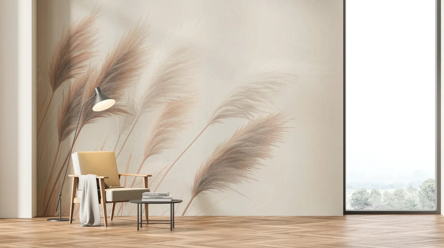 Wzór fototapety DESERT WHISPERS - tapeta z delikatnymi źdźbłami trawy w beżowych odcieniach pokazanej w aranżacji salonu.