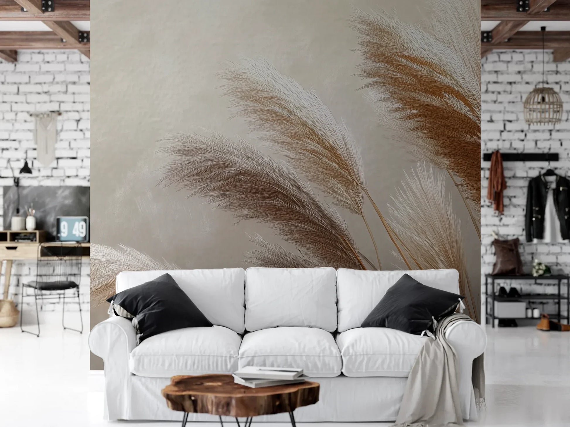 Wzór fototapety GENTLE PLUMES - tapeta z beżowymi źdźbłami trawy na jasnym tle pokazanej w aranżacji salonu.