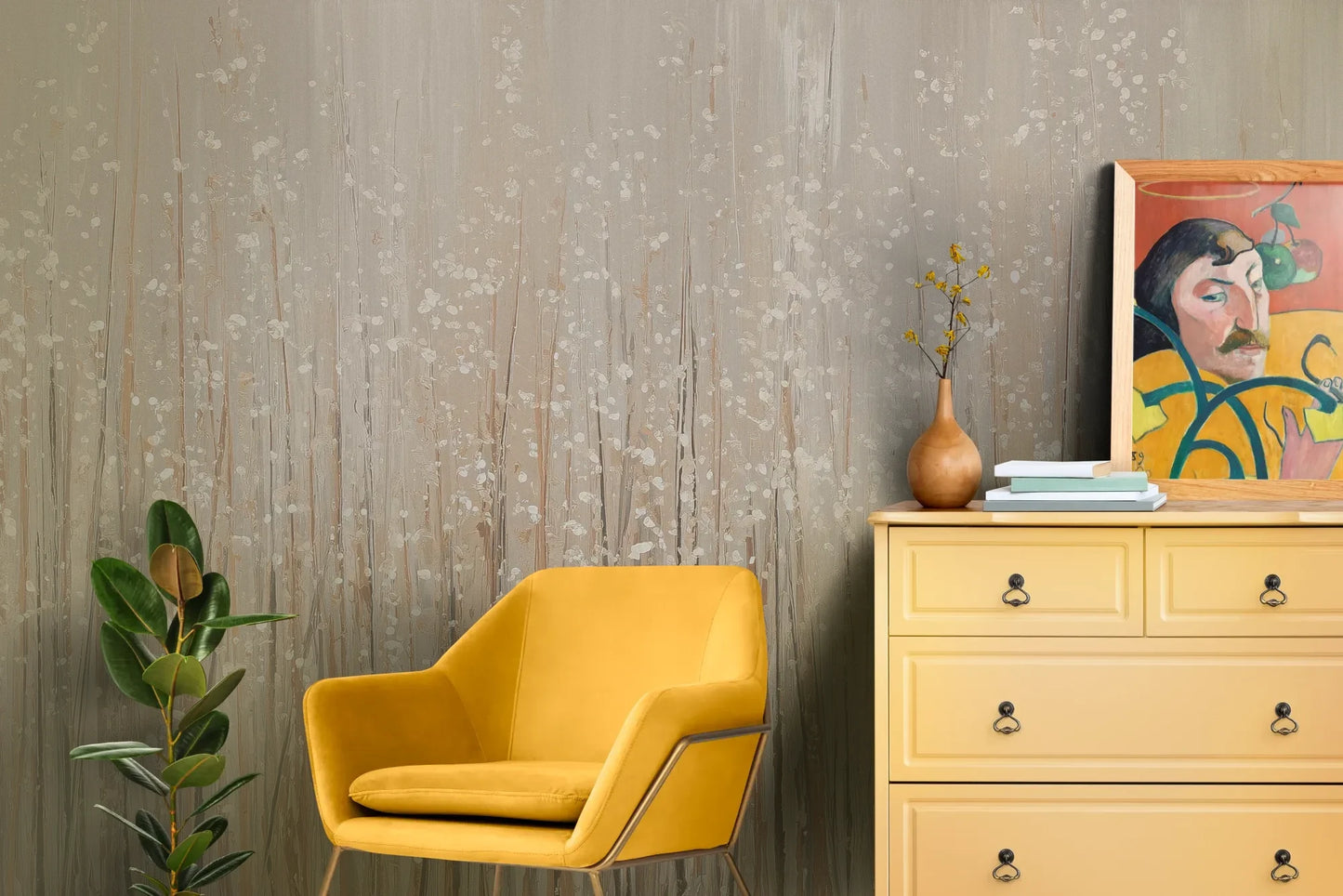 Wzór fototapety GOLDEN WHISPERS - tapeta z delikatnymi źdźbłami traw w beżowej tonacji pokazanej w aranżacji salonu.