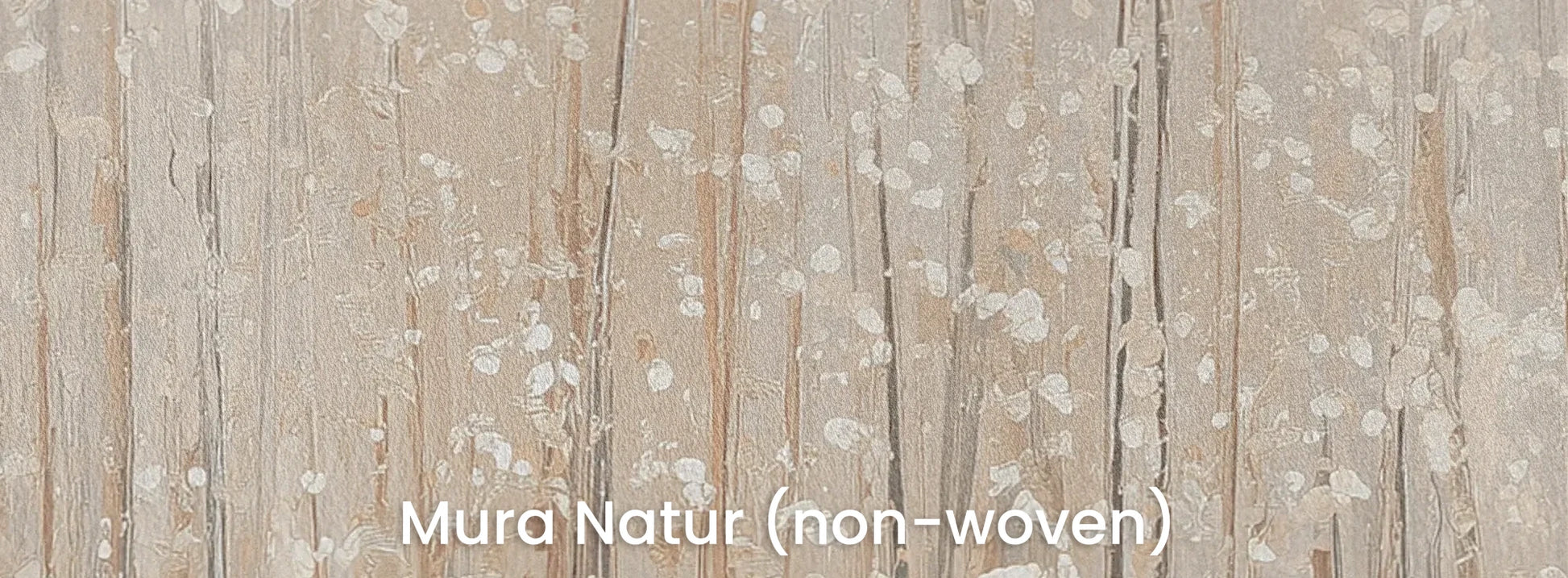 Zbliżenie na fototapetę GOLDEN WHISPERS - tapeta z delikatnymi źdźbłami traw w beżowej tonacji na naturalnym podłożu ekologicznym.