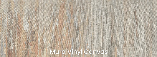 Zbliżenie na fototapetę WOVEN MIST - tapeta z delikatnym abstrakcyjnym wzorem trawy we mgle na podłożu o fakturze płótna.