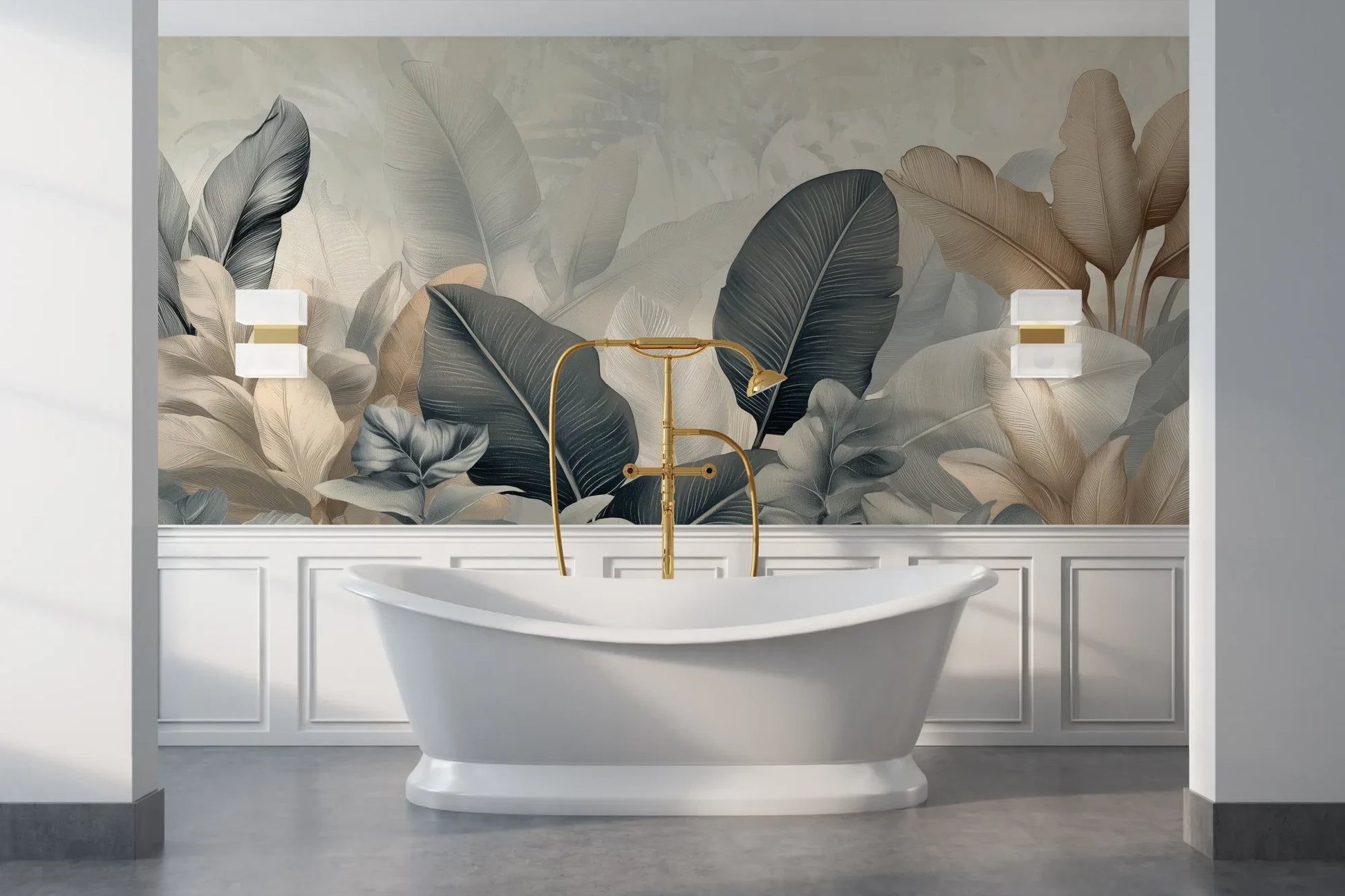 Wzór fototapety FEATHER SYMPHONY - tapeta z tropikalnymi liśćmi w stonowanych szarościach pokazanej w aranżacji łazienki.