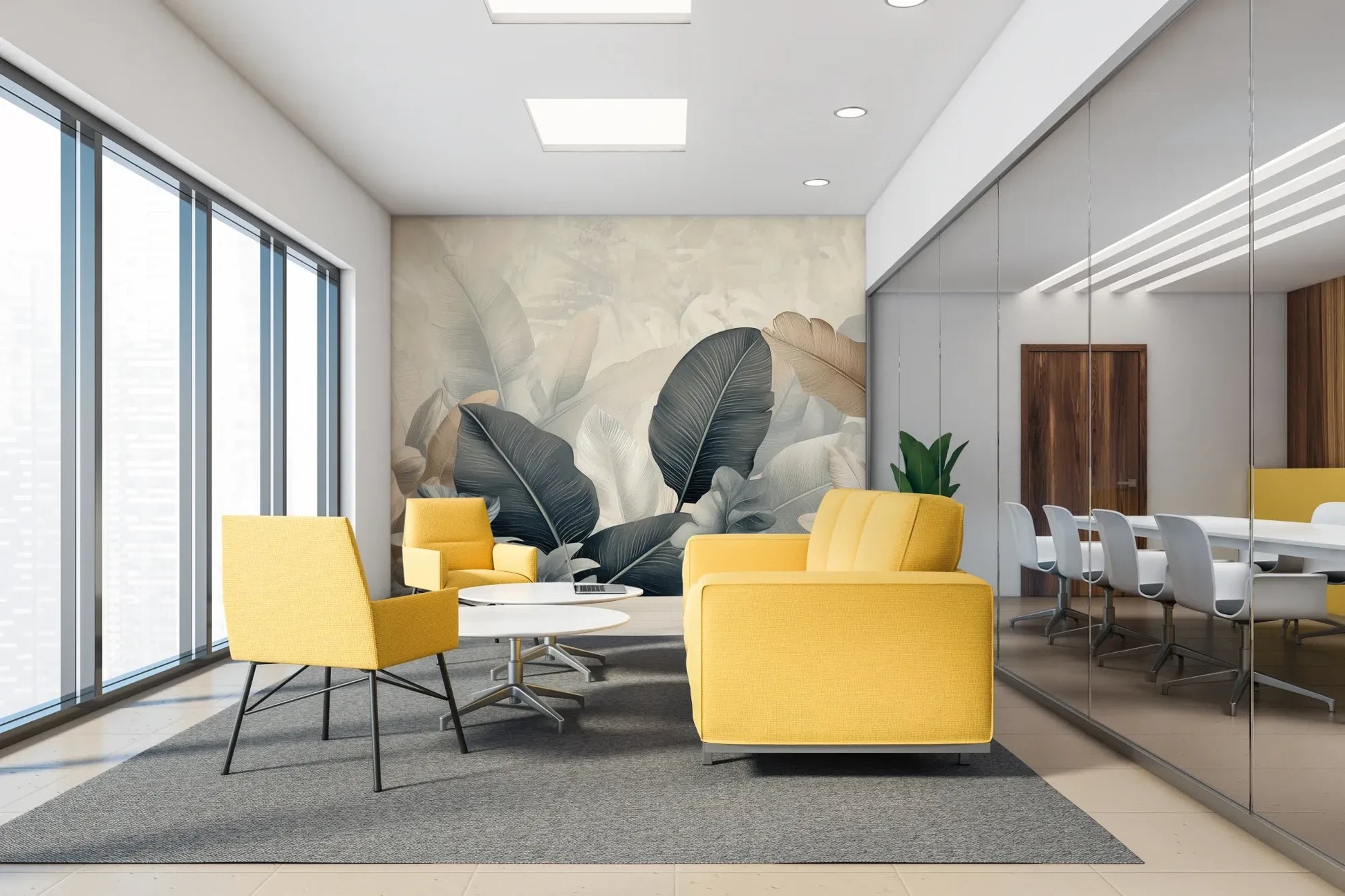 Fototapeta FEATHER SYMPHONY - tapeta z tropikalnymi liśćmi w stonowanych szarościach w aranżacji wnętrza.