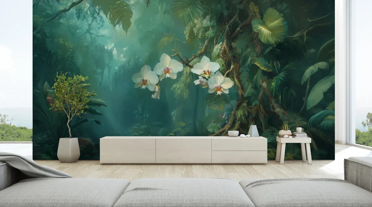 Wzór fototapety ORCHID RAINFOREST - tapeta z mistyczną dżunglą i kwitnącymi orchideami pokazanej w aranżacji salonu.