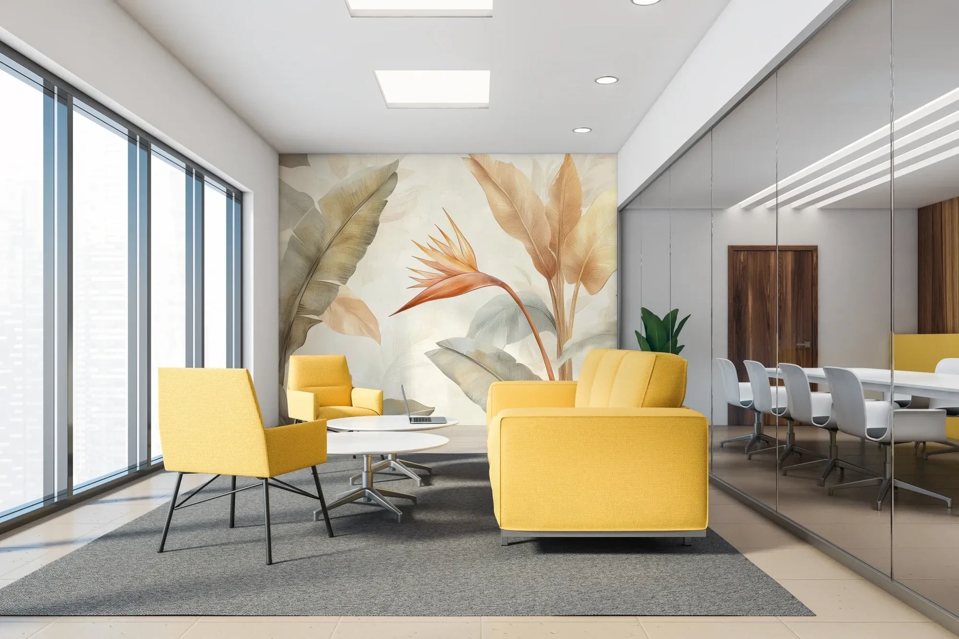 Fototapeta CORAL HARMONY - tapeta z tropikalnymi kwiatami w pastelowych odcieniach w aranżacji wnętrza.