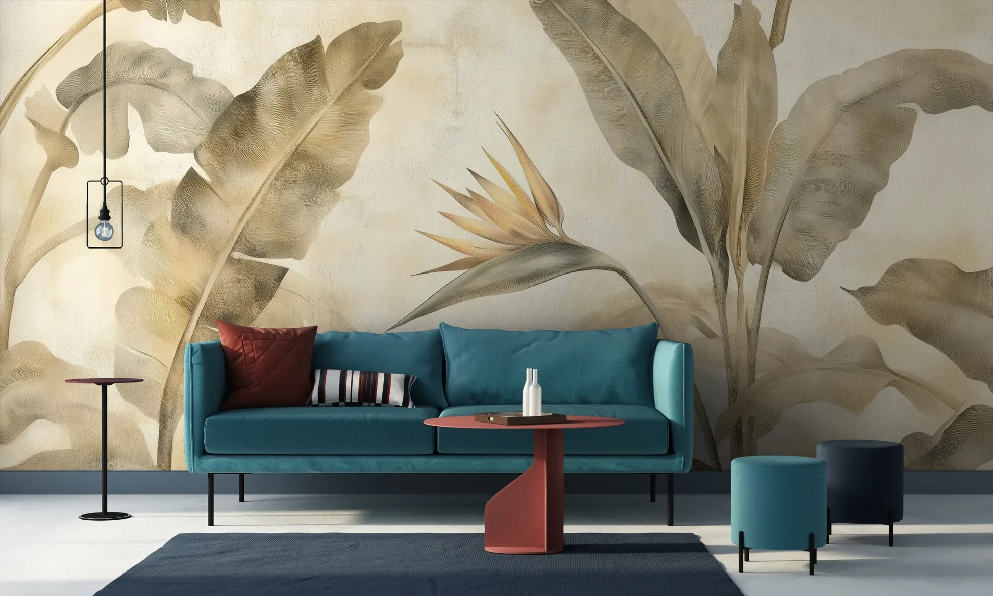 Wzór fototapety DESERT SYMPHONY - tapeta z beżowymi liśćmi palmowymi i rajskim ptakiem pokazanej w aranżacji salonu.