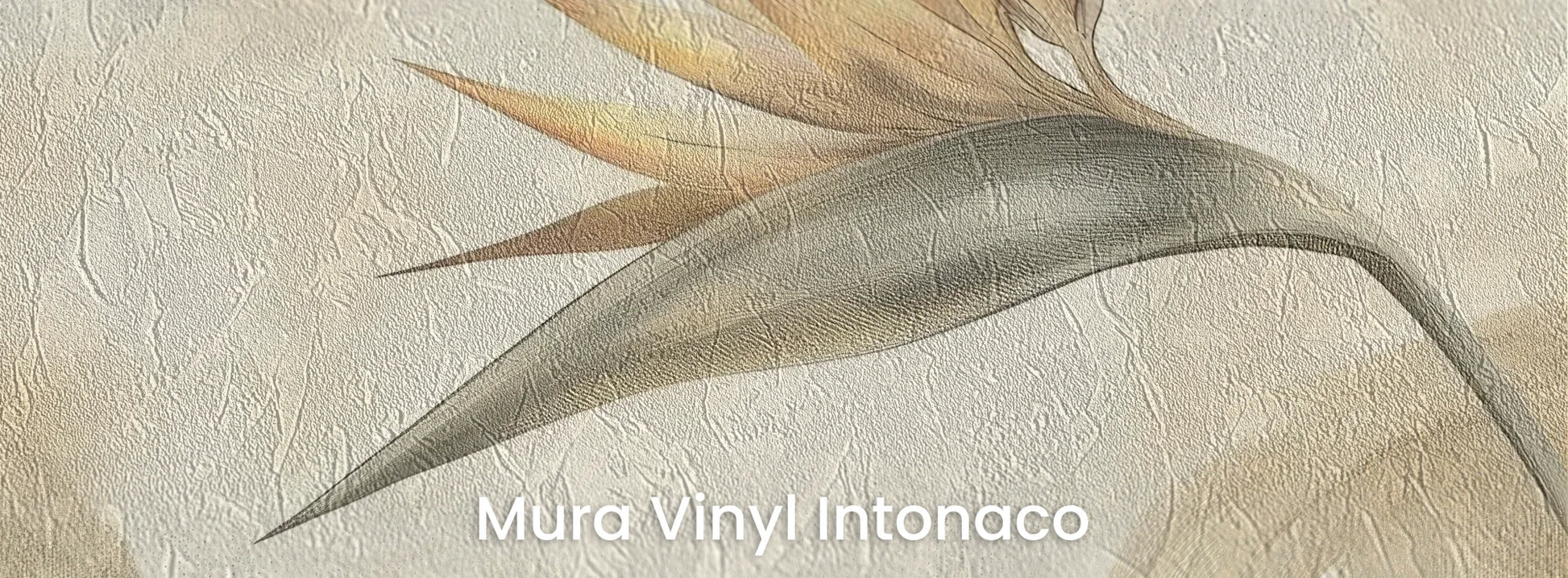 Zbliżenie na fototapetę DESERT SYMPHONY - tapeta z beżowymi liśćmi palmowymi i rajskim ptakiem na podłożu o strukturze tartego tynku.