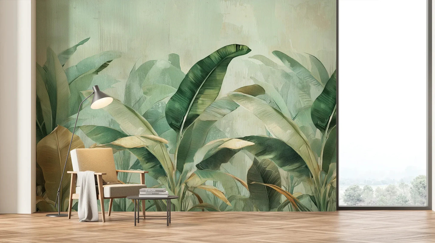 Wzór fototapety BANANA LEAF SYMPHONY - tapeta z tropikalnymi liśćmi bananowca pokazanej w aranżacji salonu.