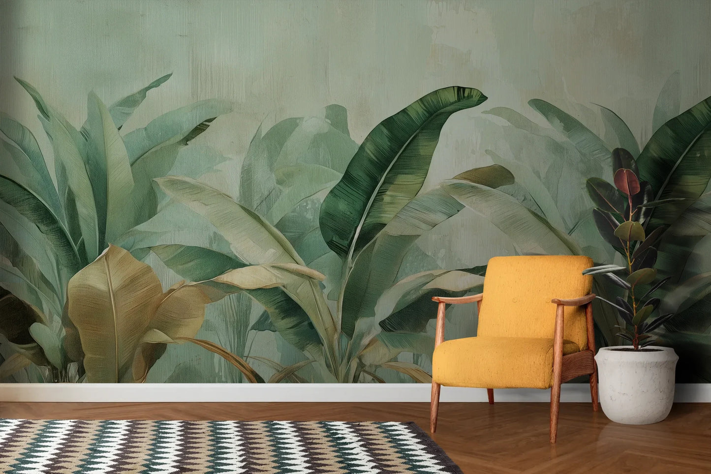 Wzór fototapety BANANA LEAF SYMPHONY - tapeta z tropikalnymi liśćmi bananowca pokazanej w aranżacji salonu.