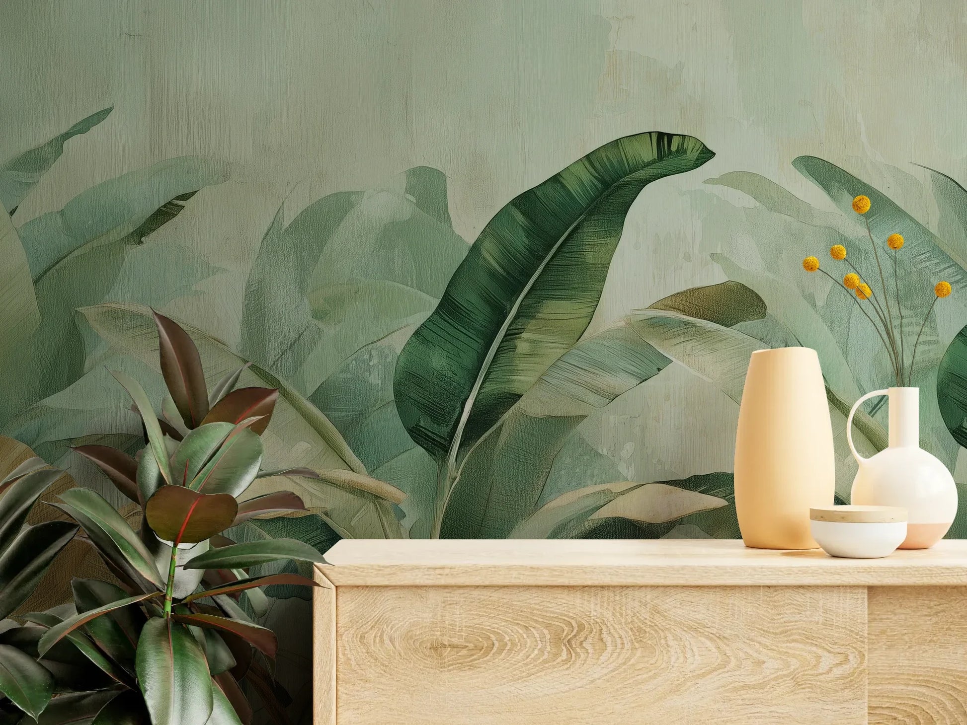 Fototapeta BANANA LEAF SYMPHONY - tapeta z tropikalnymi liśćmi bananowca pokazana w aranżacji wnętrza z akcentem na ścianie.