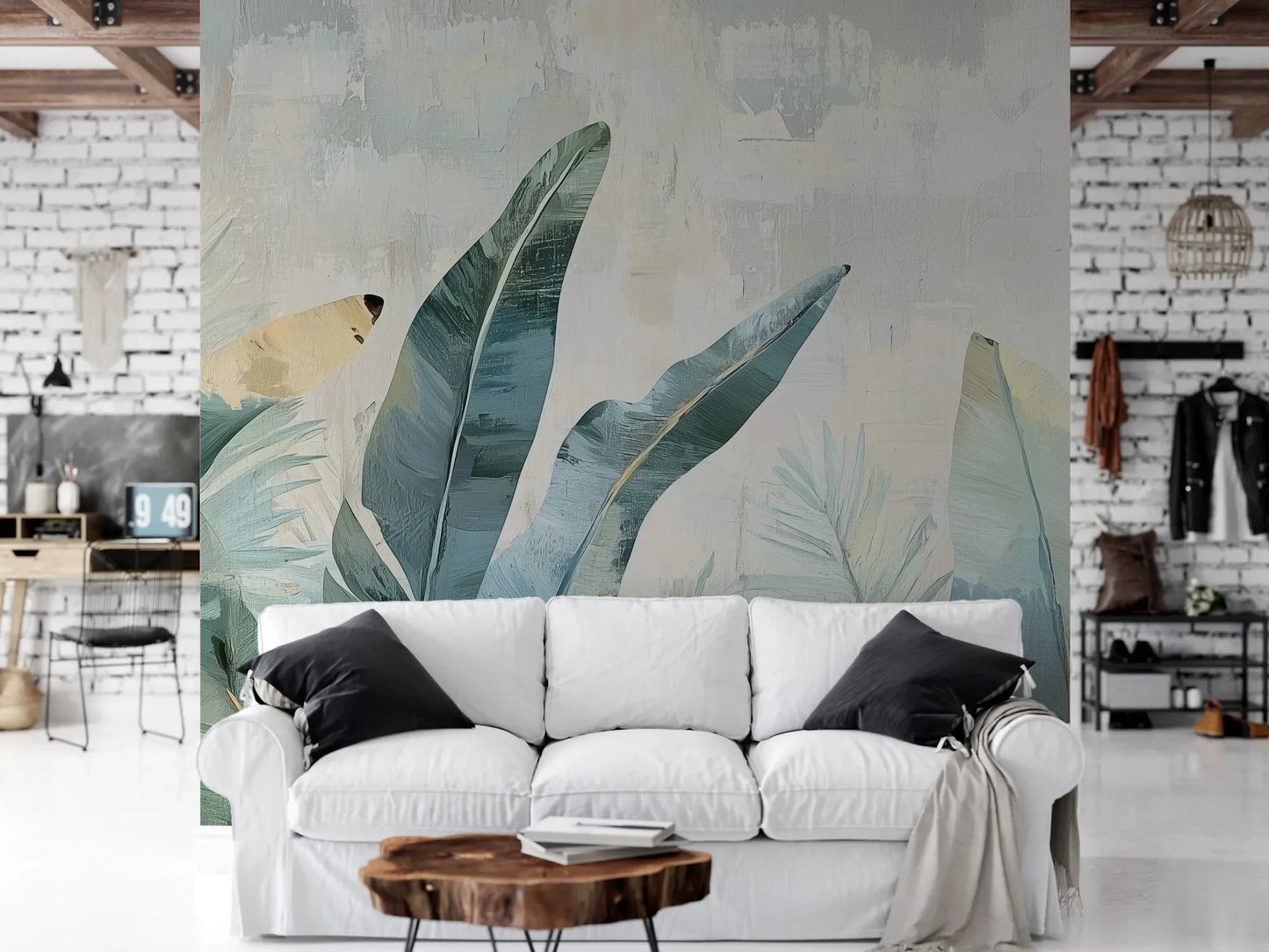 Wzór fototapety TROPICAL WATERWAY - tapeta z egzotycznymi liśćmi bananowca w pastelowych odcieniach pokazanej w aranżacji salonu.