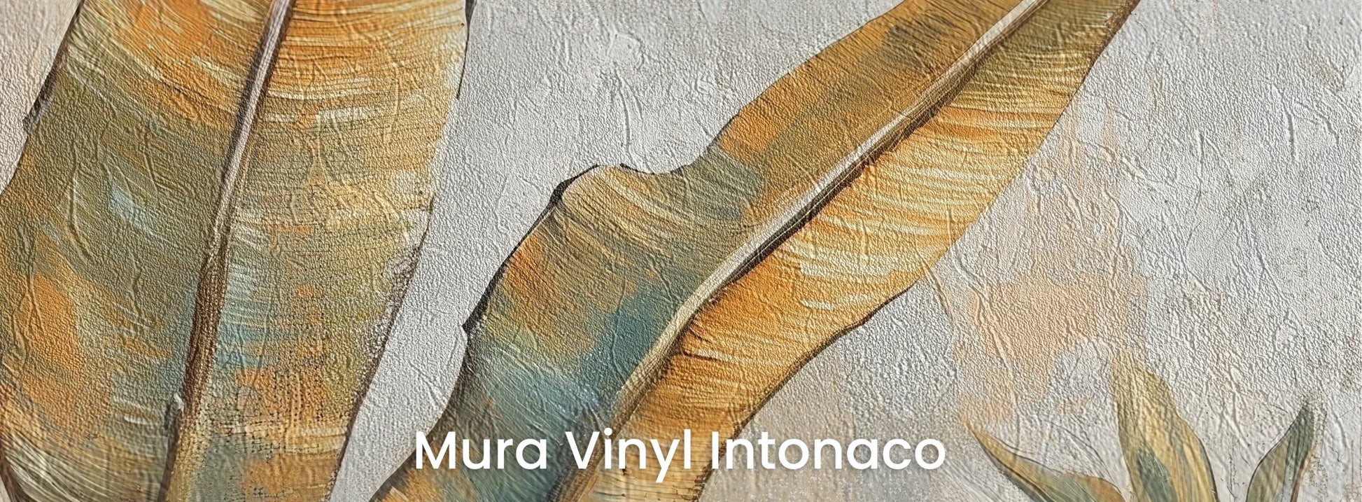 Zbliżenie na fototapetę GILDED FOLIAGE - tapeta z tropikalnymi liśćmi w złoto-turkusowej palecie na podłożu o strukturze tartego tynku.