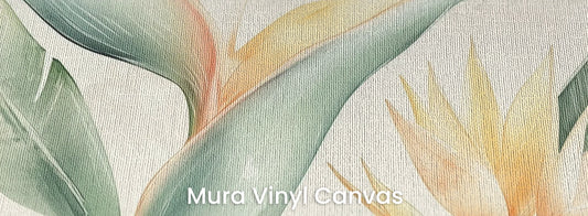 Zbliżenie na fototapetę BIRD OF BLISS - tapeta z rajskim kwiatem strelicji w pastelowych odcieniach na podłożu o fakturze płótna.