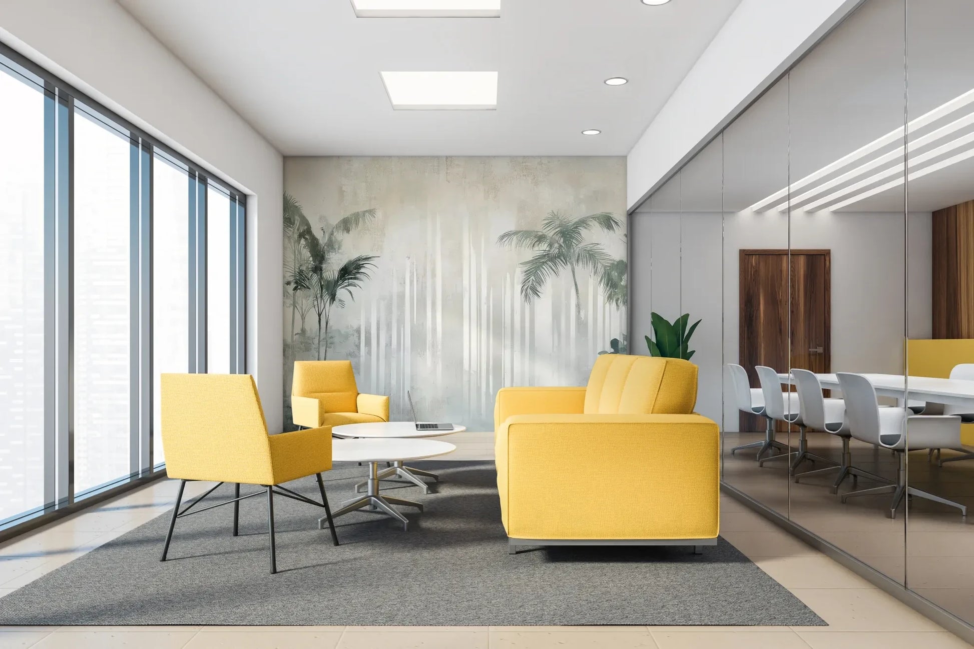 Fototapeta CRYSTAL PALMS - tapeta z mglistą dżunglą w delikatnych szarościach w aranżacji wnętrza.