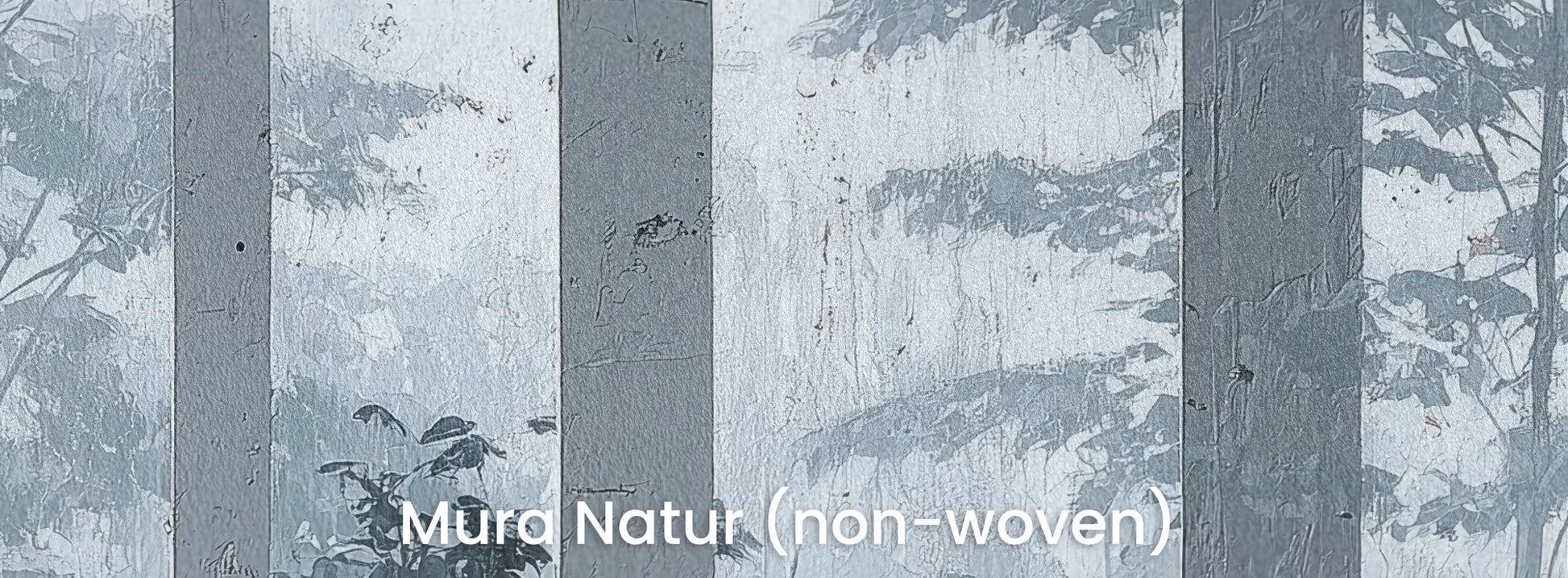 Zbliżenie na fototapetę MISTY FOREST SENTINELS - tapeta z mglistym lasem tropikalnym na naturalnym podłożu ekologicznym.