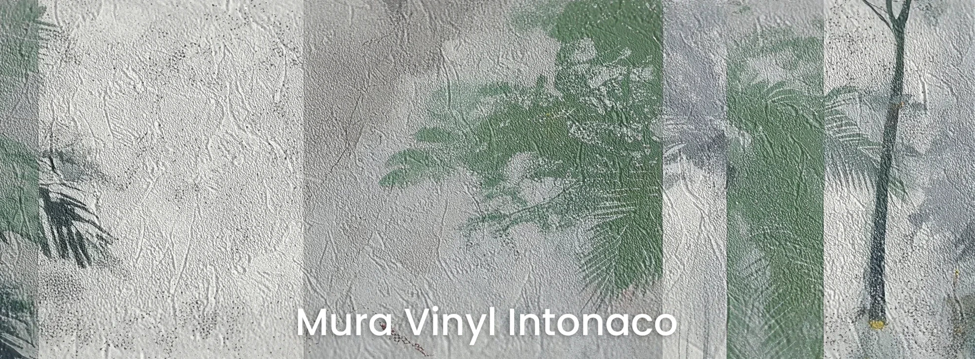 Zbliżenie na fototapetę FOREST COLUMNS - tapeta z tropikalną mglistą dżunglą na podłożu o strukturze tartego tynku.