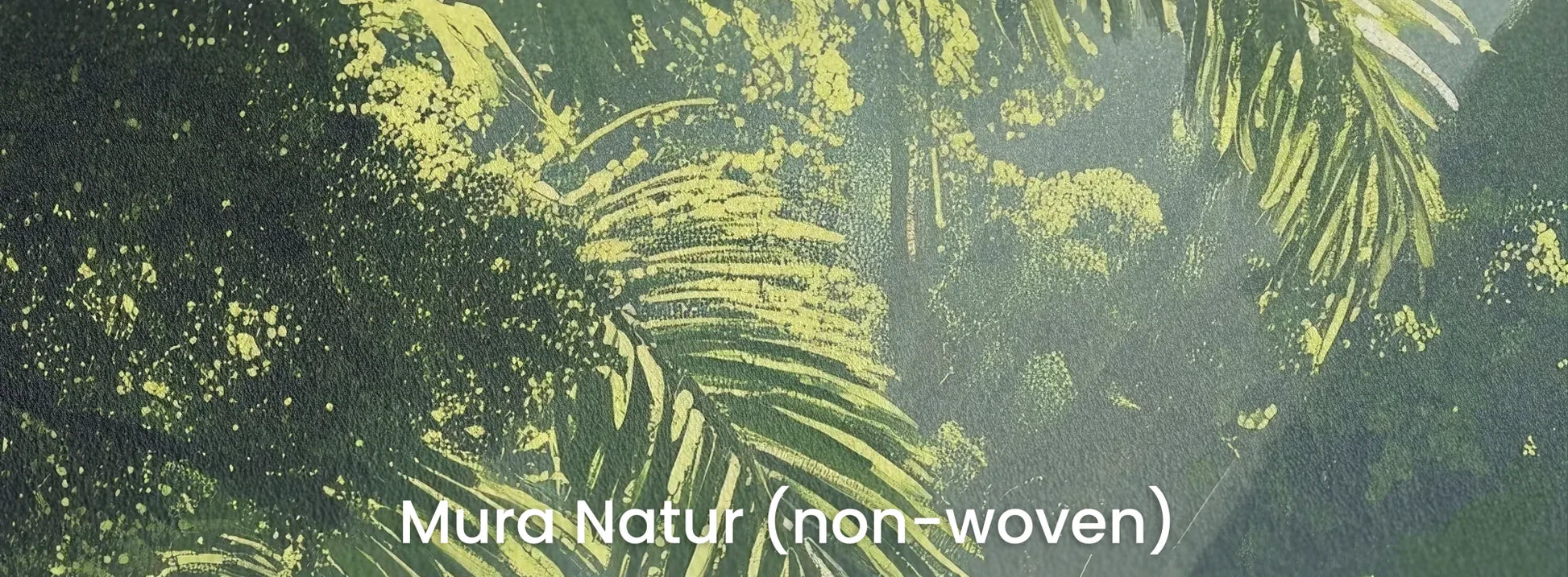 Zbliżenie na fototapetę EMERALD SANCTUARY - tapeta z tropikalnym lasem w mistycznej poświacie na naturalnym podłożu ekologicznym.