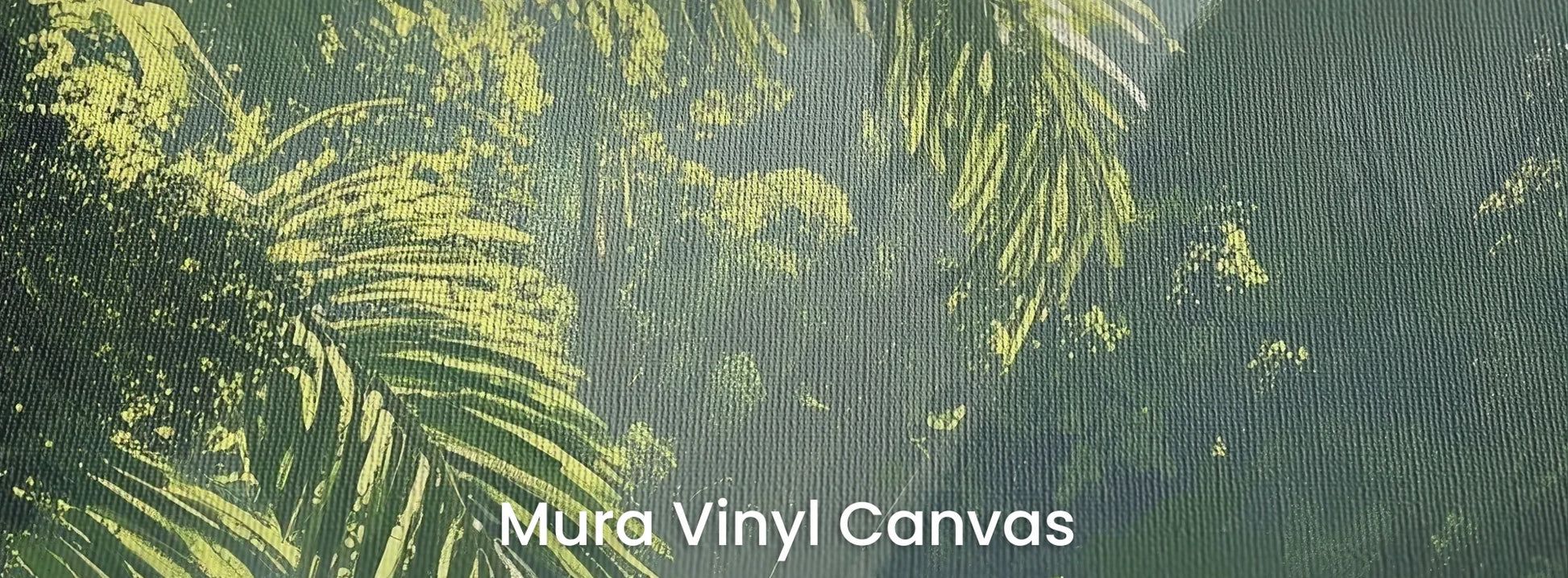 Zbliżenie na fototapetę EMERALD SANCTUARY - tapeta z tropikalnym lasem w mistycznej poświacie na podłożu o fakturze płótna.