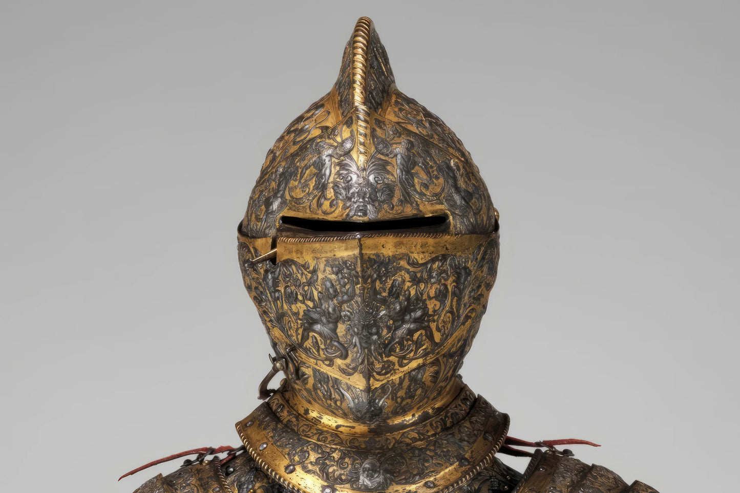 Photo wallpaper "Armor of Henry II, King of France" (mid-16th century)