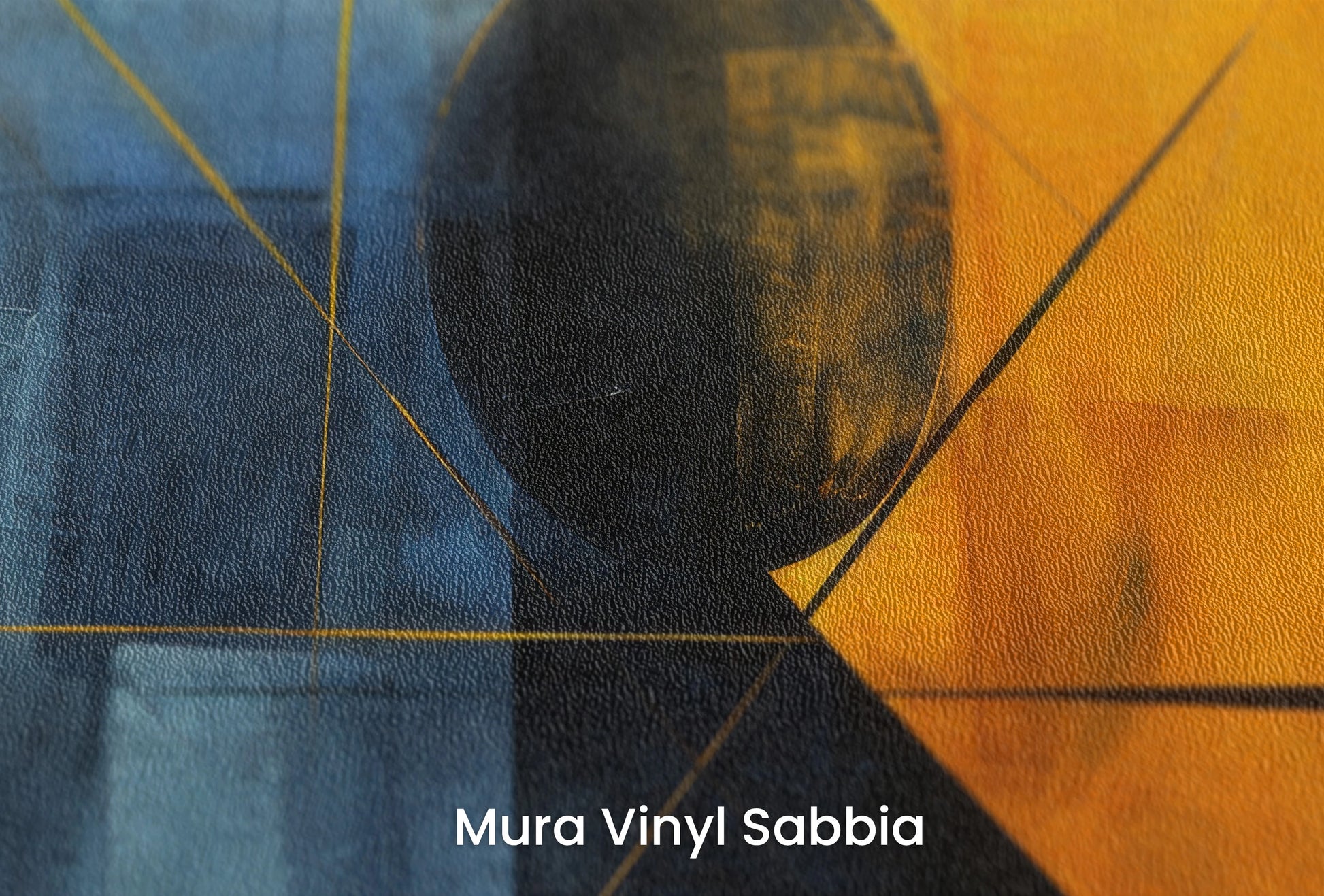 Zbliżenie na artystyczną fototapetę o nazwie Night's Embrace na podłożu Mura Vinyl Sabbia struktura grubego ziarna piasku.