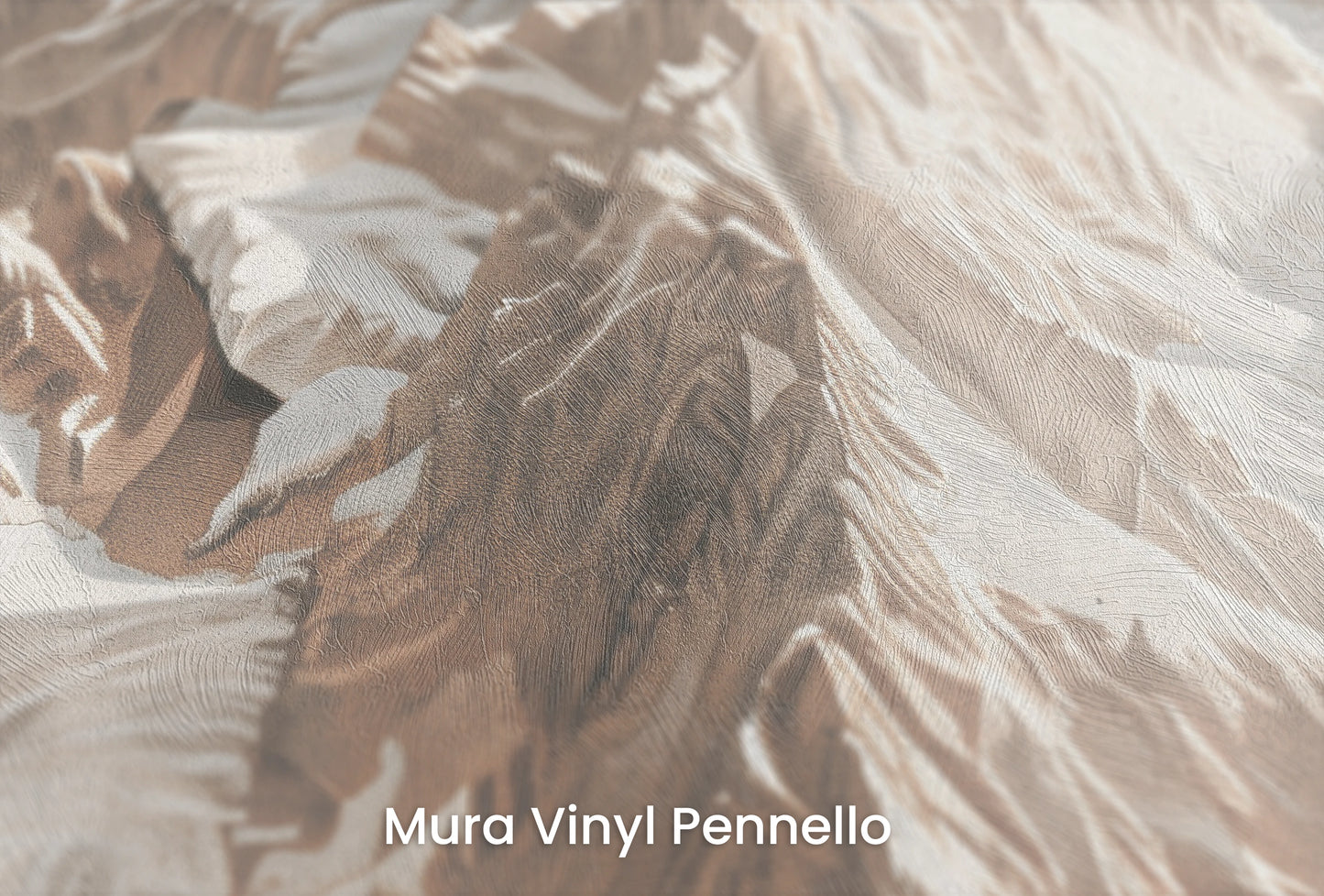 Zbliżenie na artystyczną fototapetę o nazwie Beige Summit na podłożu Mura Vinyl Pennello - faktura pociągnięć pędzla malarskiego.