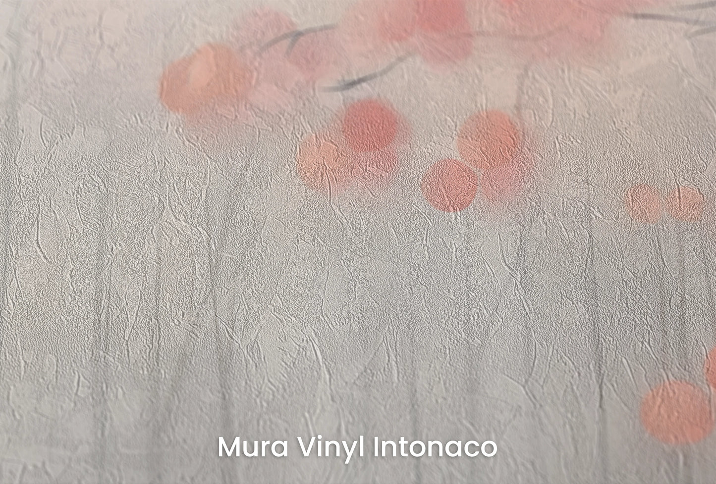 Zbliżenie na artystyczną fototapetę o nazwie Tranquil Blush na podłożu Mura Vinyl Intonaco - struktura tartego tynku.