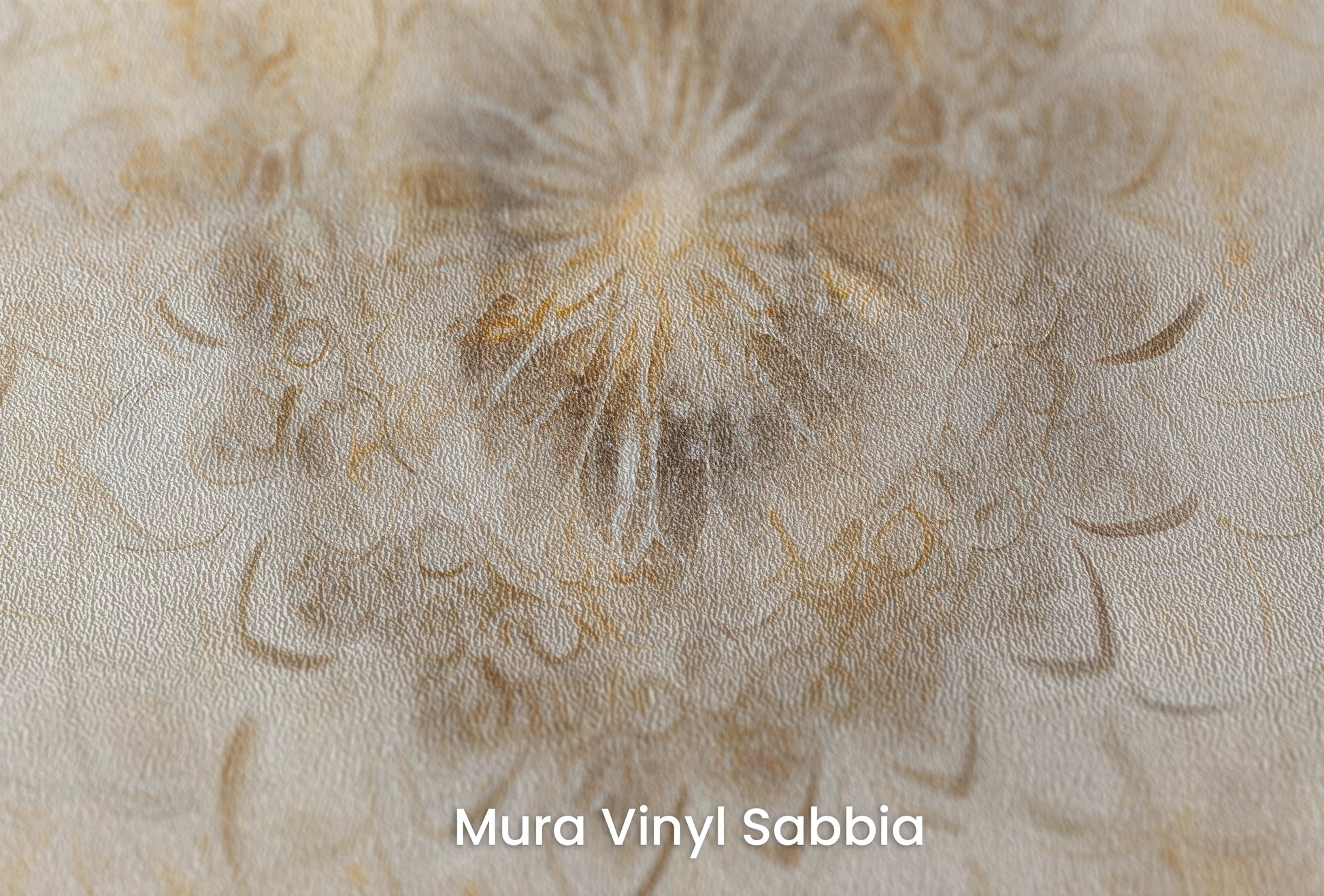 Zbliżenie na artystyczną fototapetę o nazwie Celestial Mandala na podłożu Mura Vinyl Sabbia struktura grubego ziarna piasku.