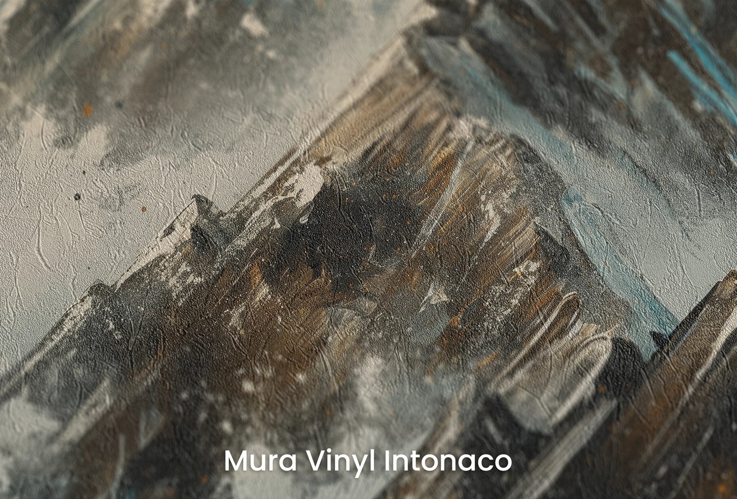 Zbliżenie na artystyczną fototapetę o nazwie Crystalline Heights #2 na podłożu Mura Vinyl Intonaco - struktura tartego tynku.