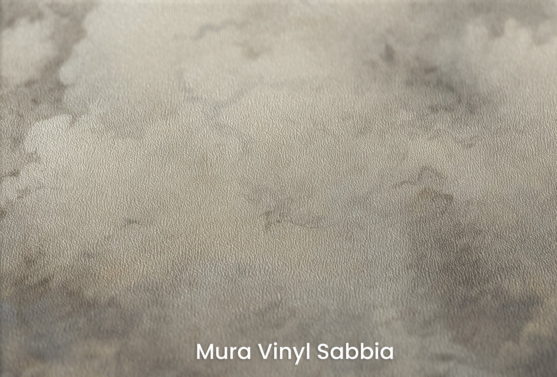 Zbliżenie na artystyczną fototapetę o nazwie CELESTIAL TEMPEST CANVAS na podłożu Mura Vinyl Sabbia struktura grubego ziarna piasku.
