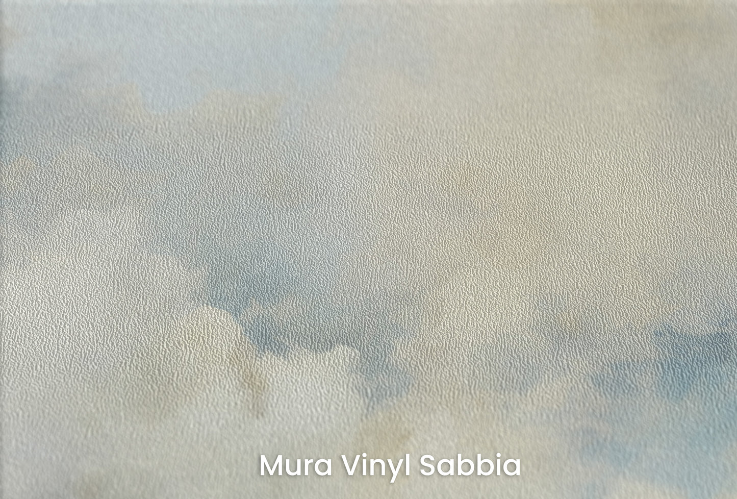 Zbliżenie na artystyczną fototapetę o nazwie AURORAL DREAMS CANVAS na podłożu Mura Vinyl Sabbia struktura grubego ziarna piasku.