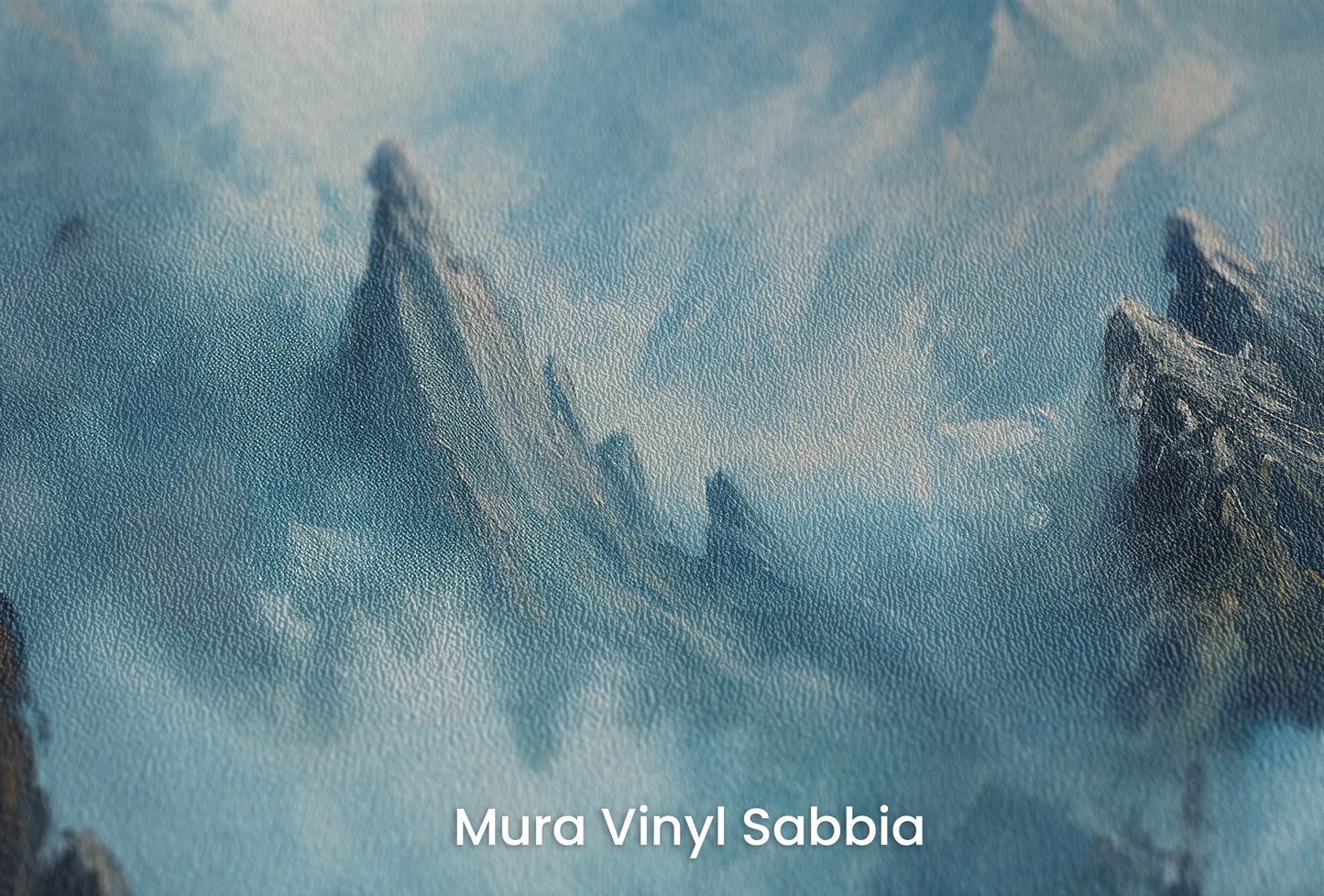 Zbliżenie na artystyczną fototapetę o nazwie Stormy Ascent na podłożu Mura Vinyl Sabbia struktura grubego ziarna piasku.