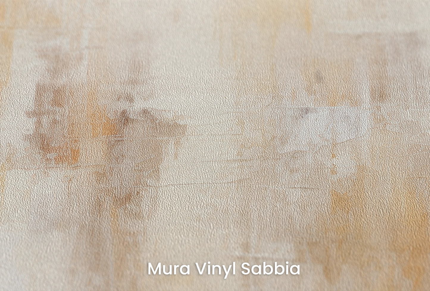 Zbliżenie na artystyczną fototapetę o nazwie Amber Whisper na podłożu Mura Vinyl Sabbia struktura grubego ziarna piasku.