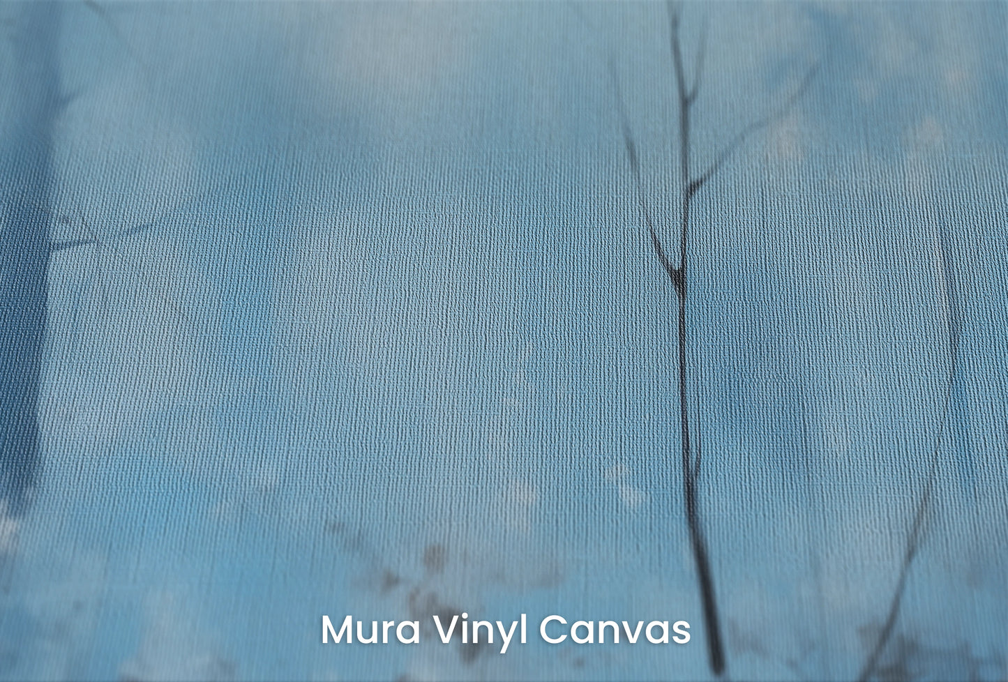 Zbliżenie na artystyczną fototapetę o nazwie Lodowy Las na podłożu Mura Vinyl Canvas - faktura naturalnego płótna.