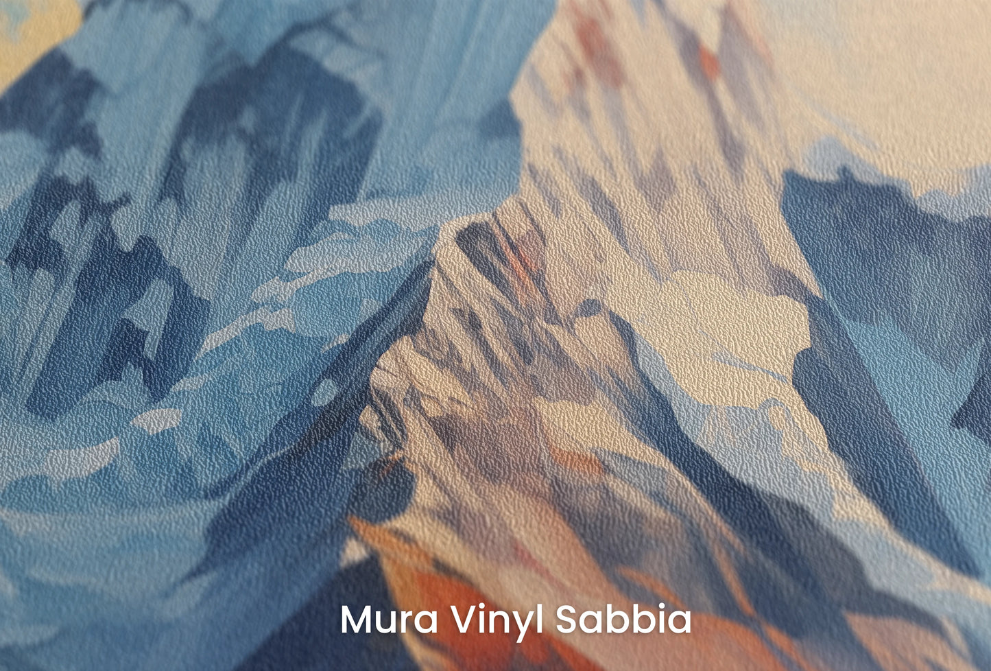 Zbliżenie na artystyczną fototapetę o nazwie Sunset Peaks na podłożu Mura Vinyl Sabbia struktura grubego ziarna piasku.