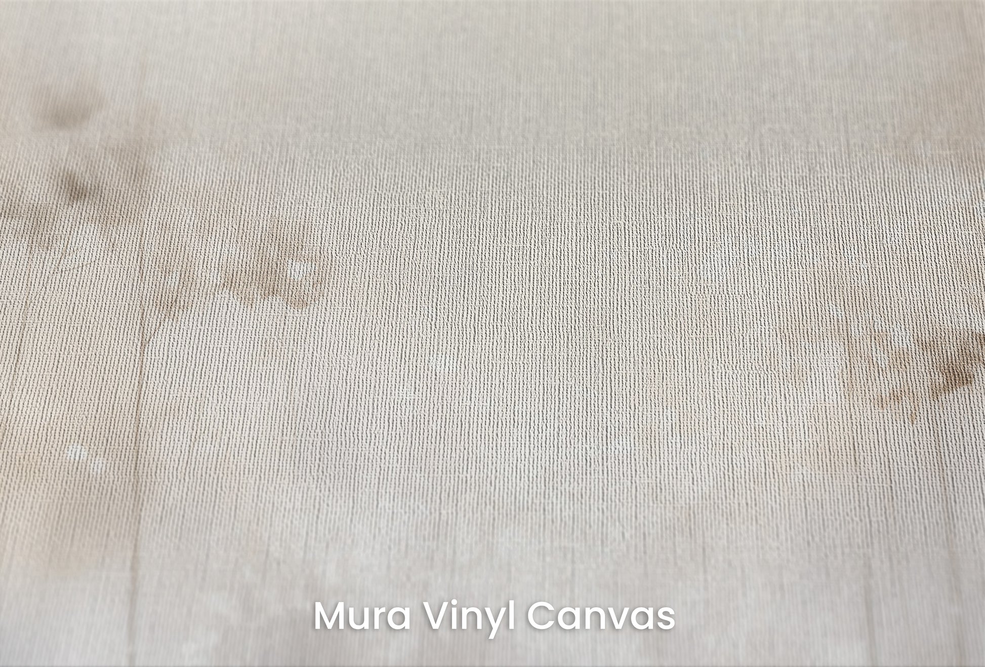 Zbliżenie na artystyczną fototapetę o nazwie ETHEREAL GARDEN GLIMMER na podłożu Mura Vinyl Canvas - faktura naturalnego płótna.