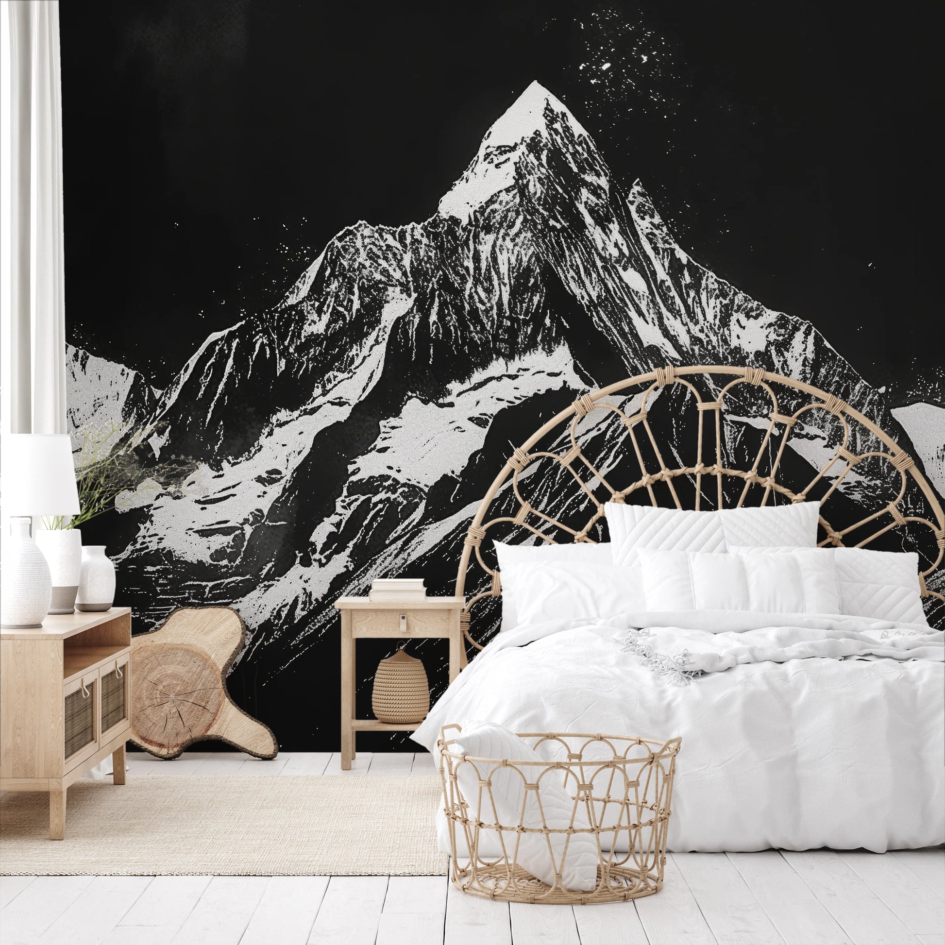 Zdjęcie prezentuje aranżację wnętrza z użyciem fototapety o nazwie Monochrome Mountains pokazanej w aranżacji wnętrza.