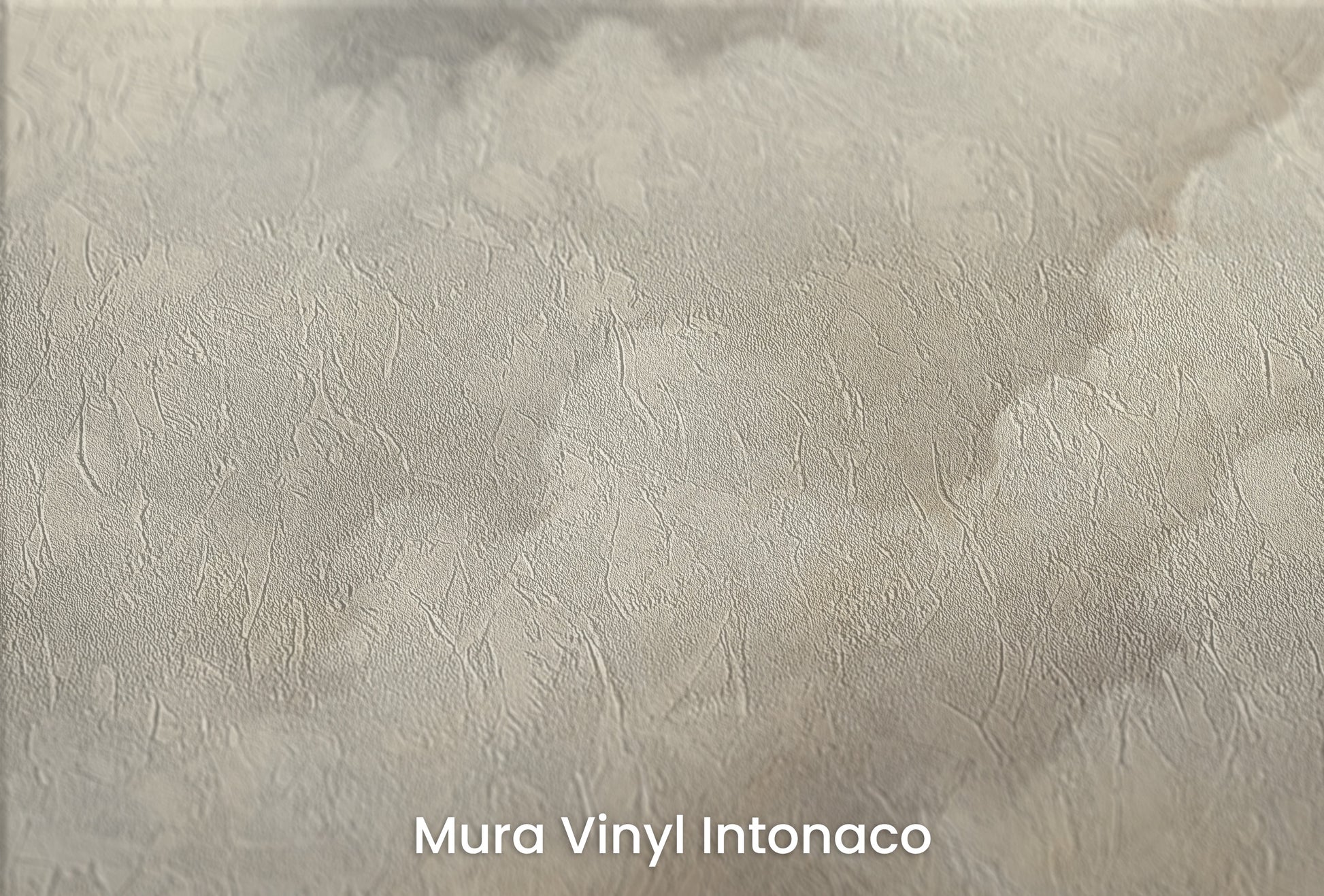 Zbliżenie na artystyczną fototapetę o nazwie CLOUD HAVEN CASCADE na podłożu Mura Vinyl Intonaco - struktura tartego tynku.