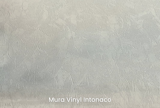 Zbliżenie na artystyczną fototapetę o nazwie Mgiełka nad Trzciną na podłożu Mura Vinyl Intonaco - struktura tartego tynku.