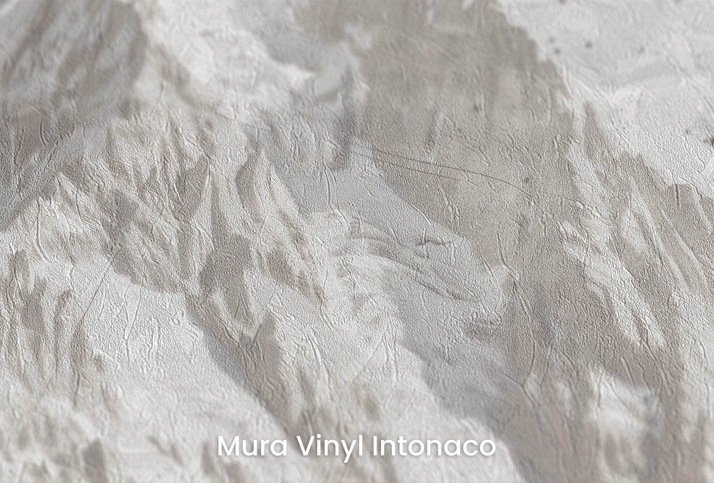 Zbliżenie na artystyczną fototapetę o nazwie Snowy Monolith na podłożu Mura Vinyl Intonaco - struktura tartego tynku.