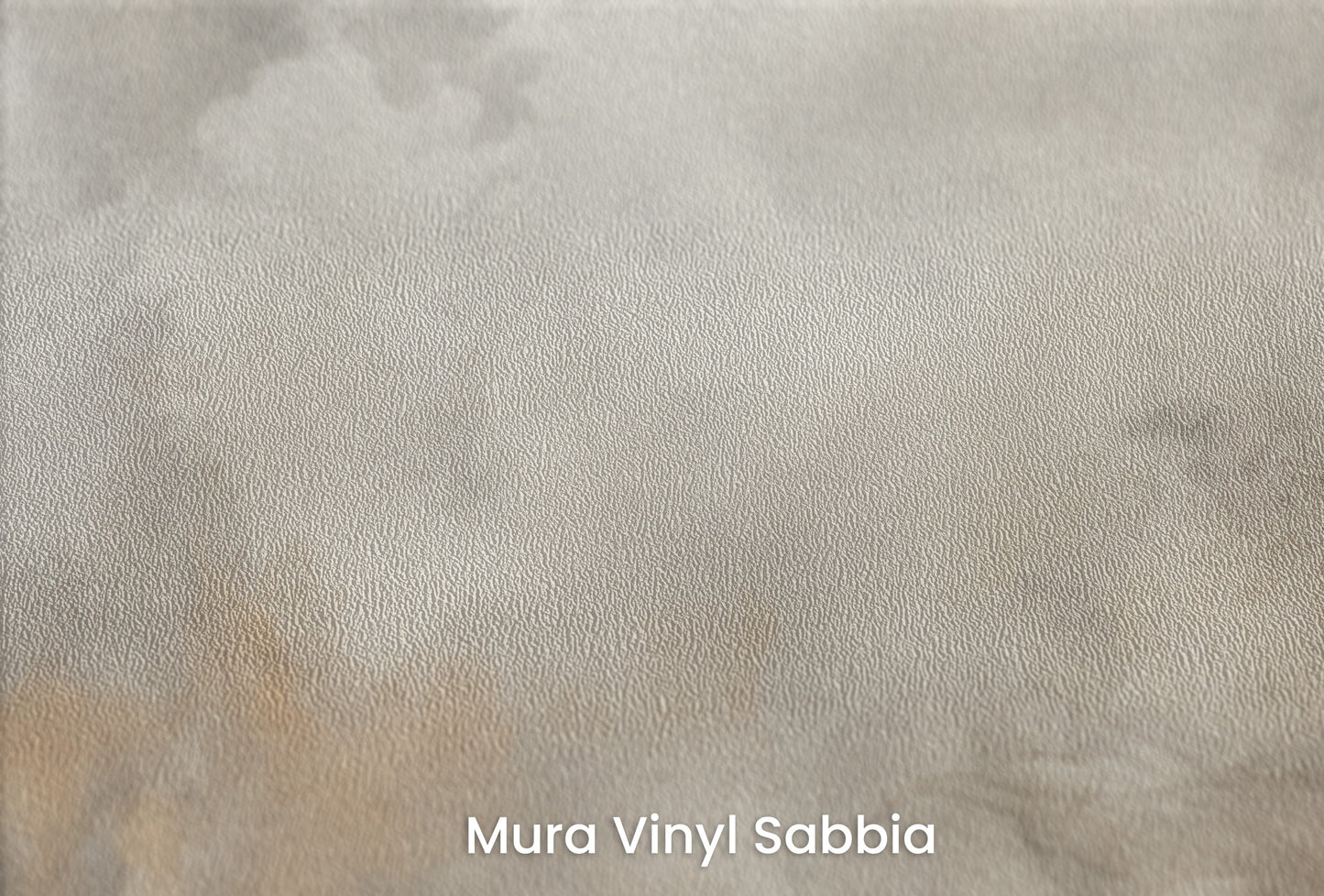 Zbliżenie na artystyczną fototapetę o nazwie TEMPESTUOUS TRANQUILITY na podłożu Mura Vinyl Sabbia struktura grubego ziarna piasku.