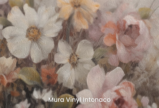 Zbliżenie na artystyczną fototapetę o nazwie Ethereal Blossoms na podłożu Mura Vinyl Intonaco - struktura tartego tynku.