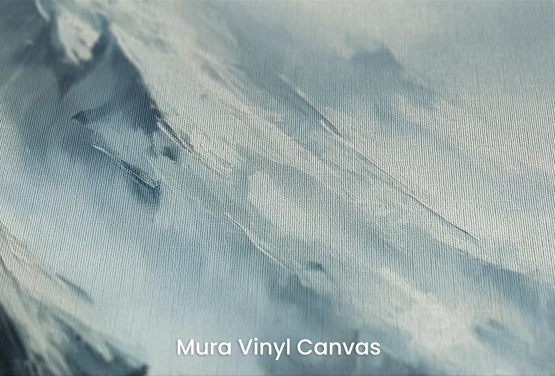 Zbliżenie na artystyczną fototapetę o nazwie Mystical Ridges na podłożu Mura Vinyl Canvas - faktura naturalnego płótna.