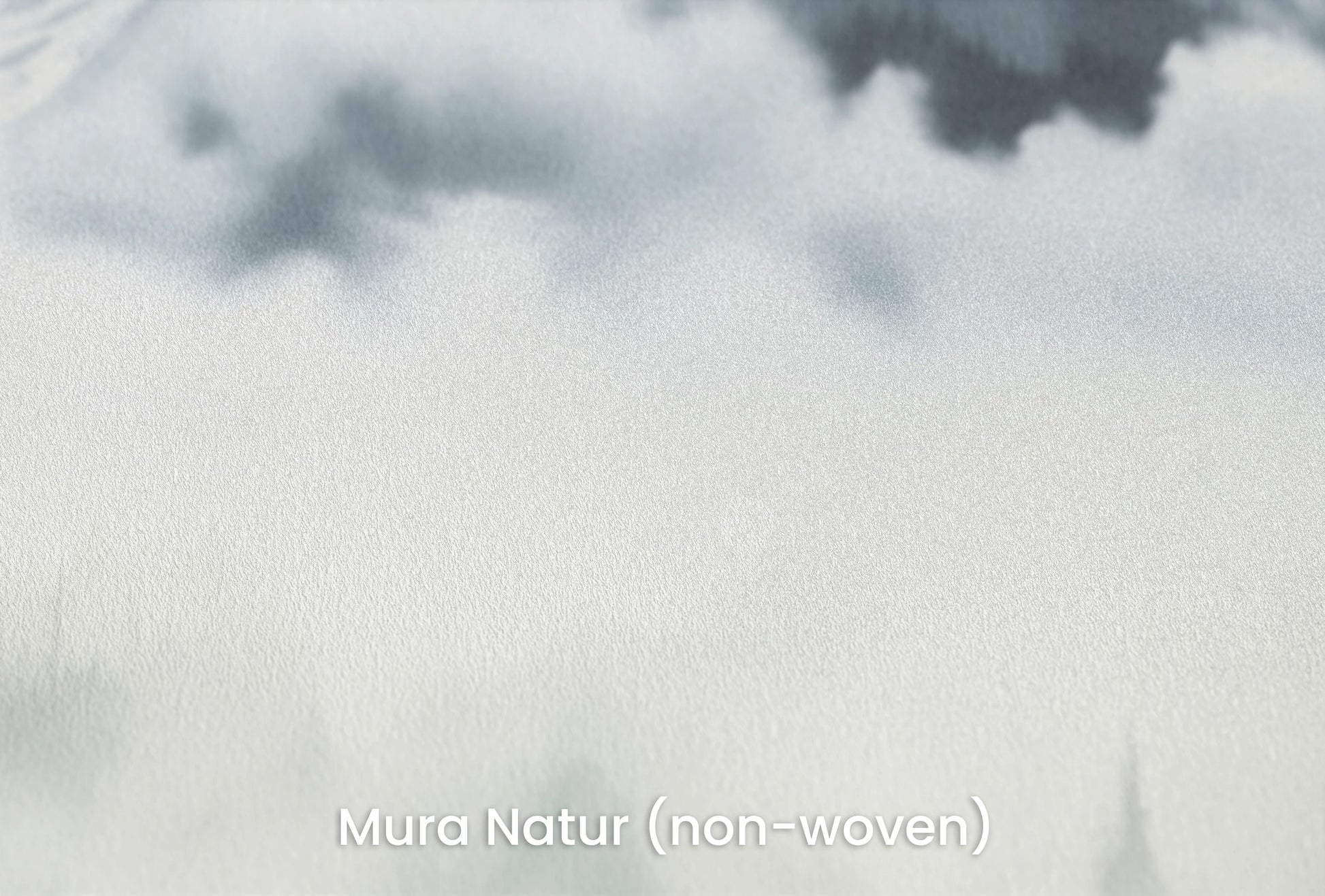 Zbliżenie na artystyczną fototapetę o nazwie Ethereal Mountain Whisper na podłożu Mura Natur (non-woven) - naturalne i ekologiczne podłoże.